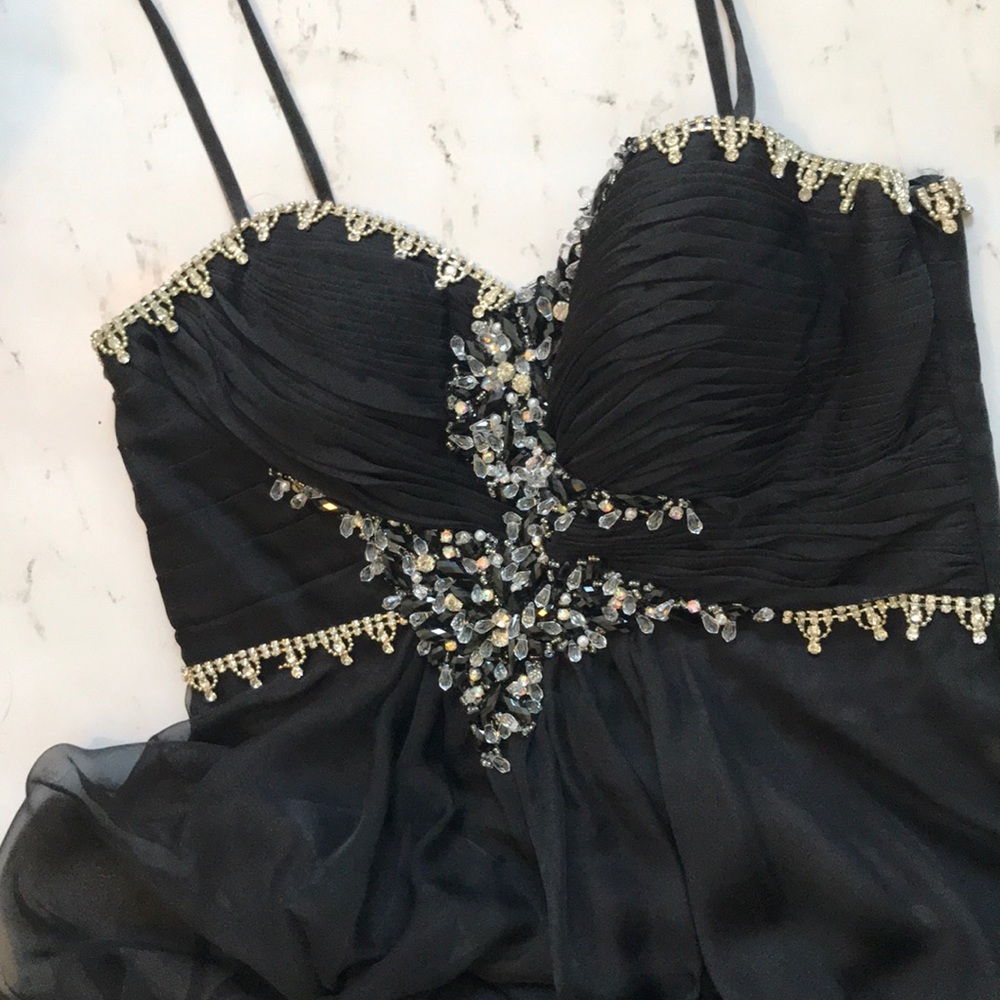 Dave & Johnny Formal dress